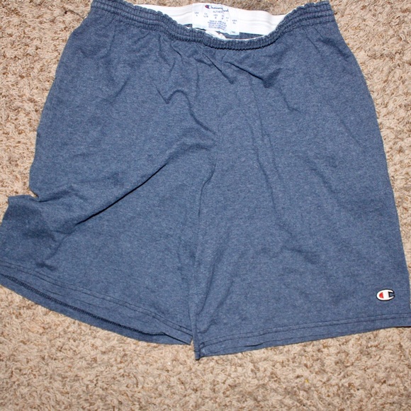 Champion shorts with pockets - Picture 1 of 2